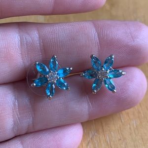 Blue topaz flower stud earrings